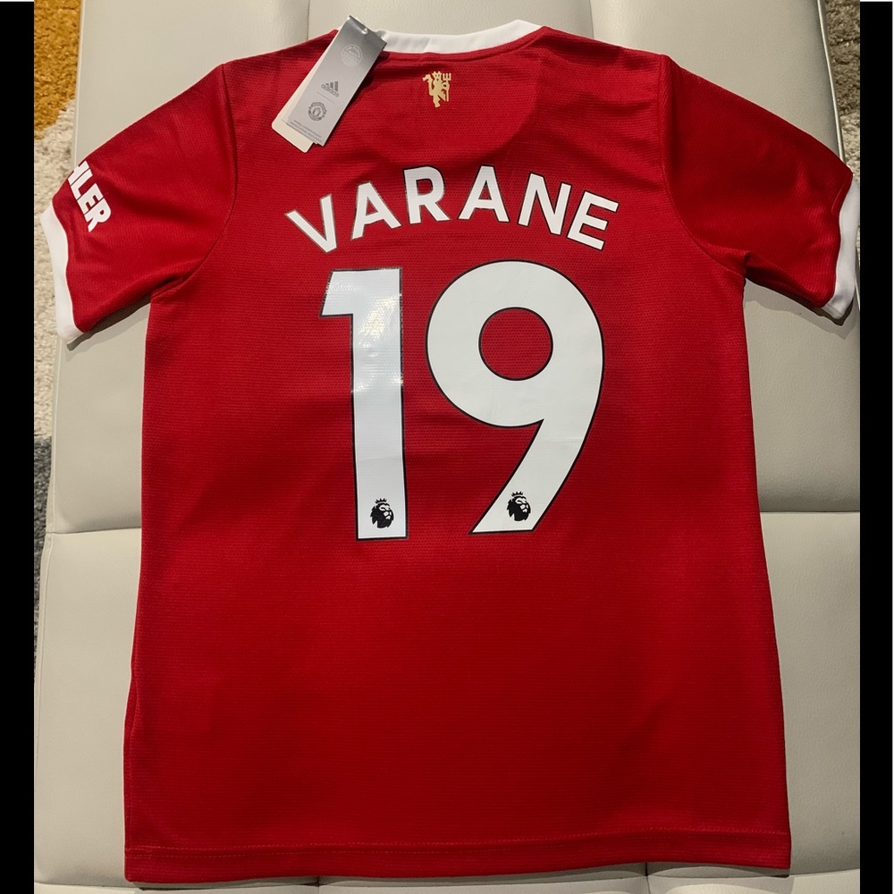 2021/22 ManU - VARANE - Home Jersey - Small